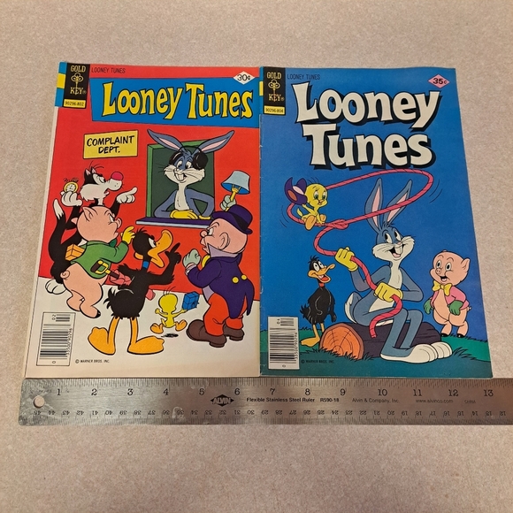 Looney Tunes Gold Key Vintage Gold Key Comics Lot of 2 - Picture 2 of 5